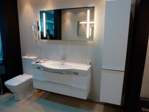 Встраиваемая раковина Laufen Palace 120*51 с полотенцедержателем