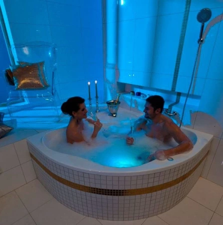 Акриловая ванна Ravak New Day 150х150 комплект