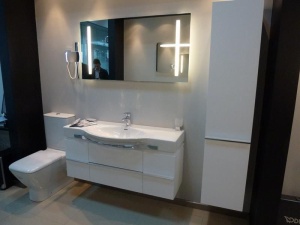 Раковина Laufen Palace 90*51 с полотенцедержателем